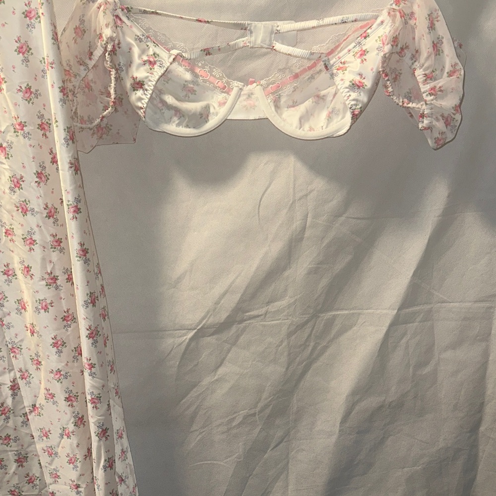 Victoria's Secret Pink Floral Bra and Skirt Set - Picture 3 of 4